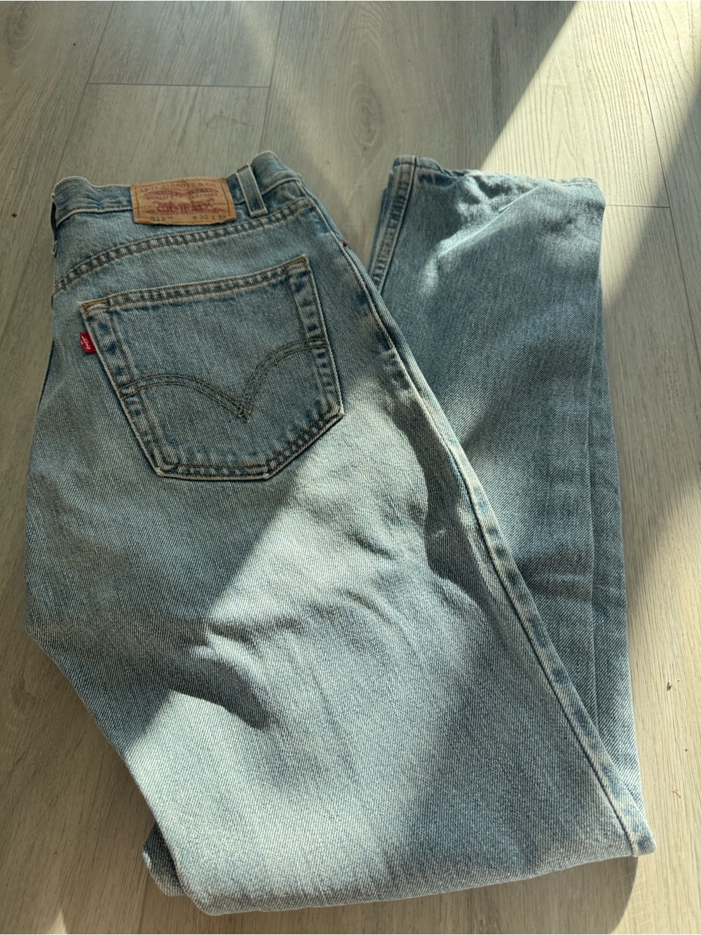 Vintage LEVI'S 512 Slim Fit Jeans ( Fits 26-28”W)
